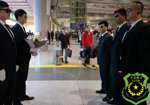 商务接送保镖(图1)